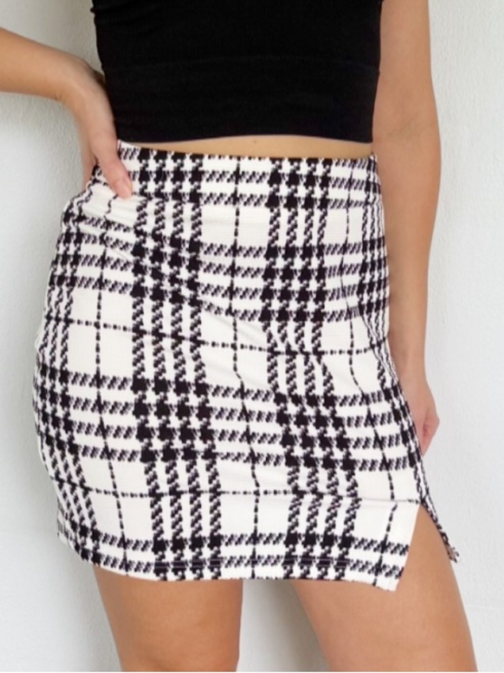 Black and white plaid print high rise side slit mini skirt size medium